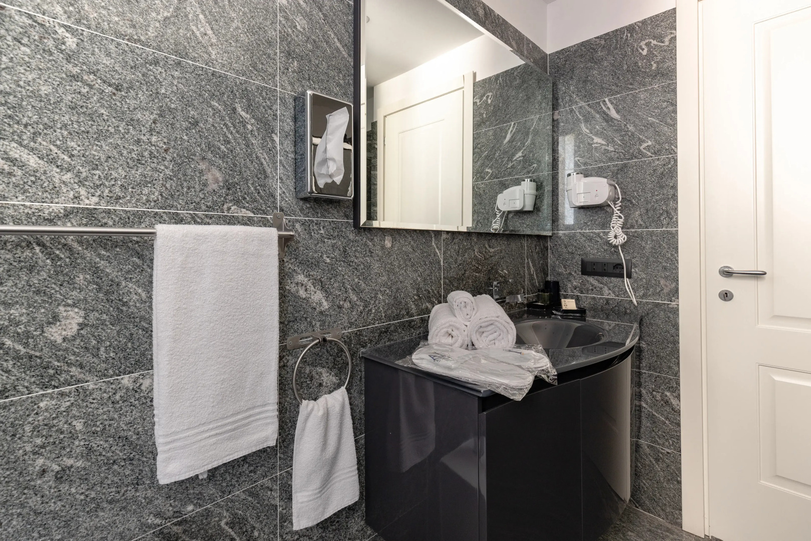 Гостевой дом Aiello Rooms