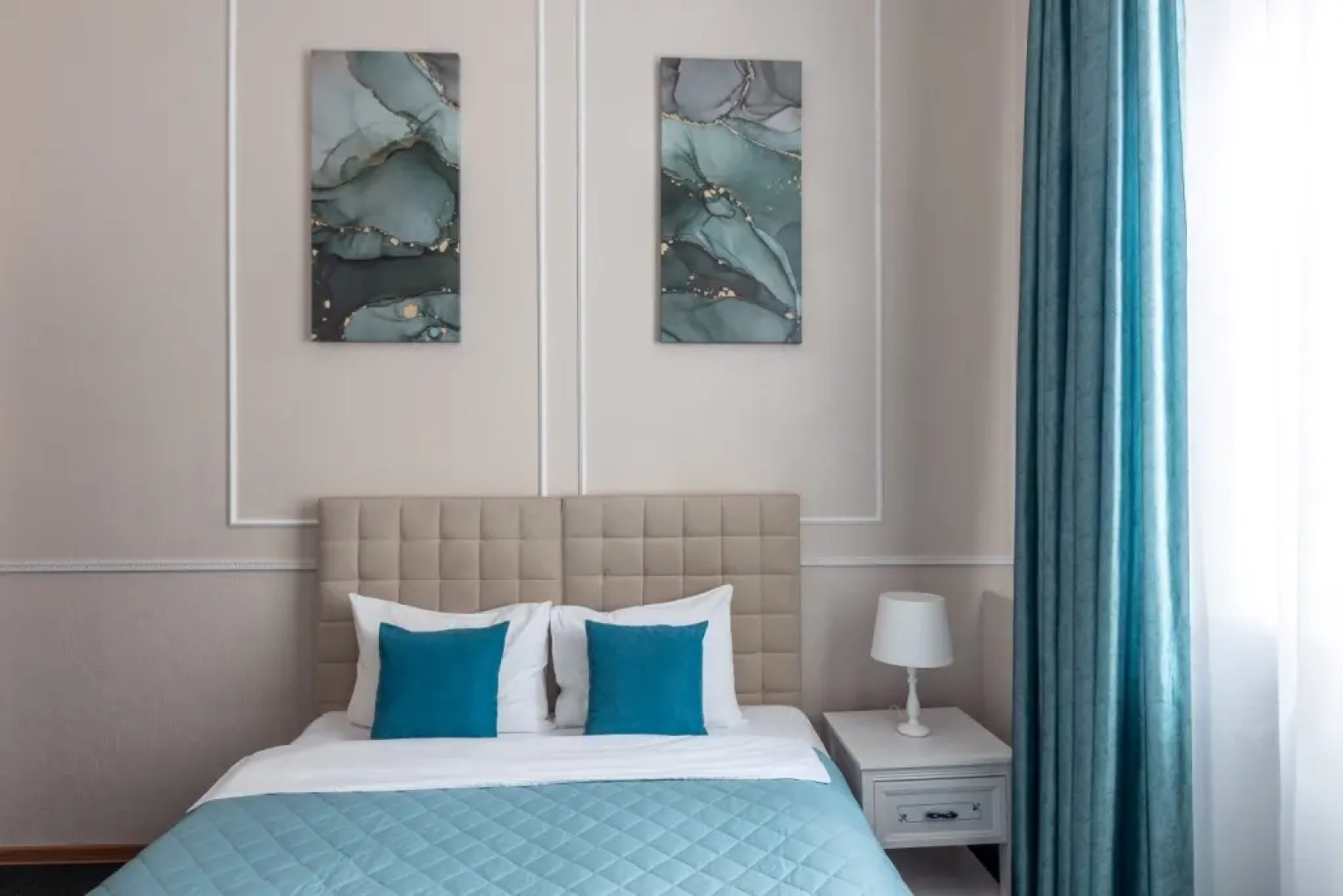 Отель Искра