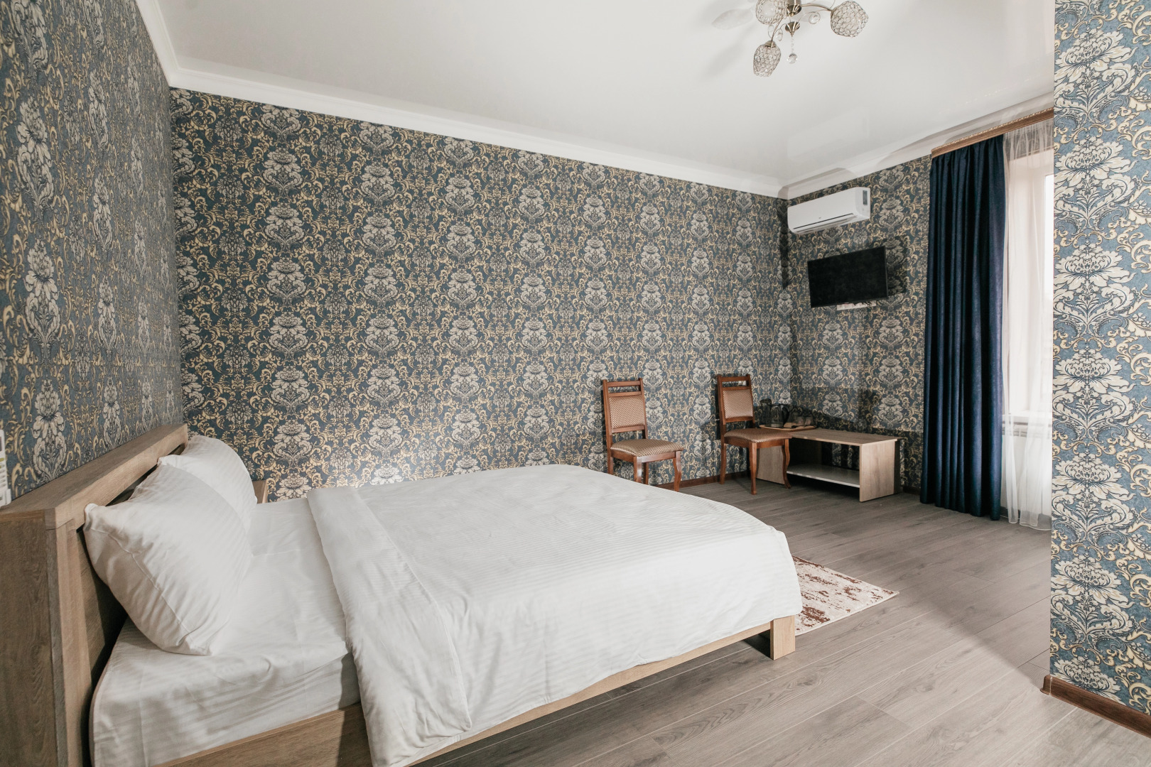 Отель Дизак