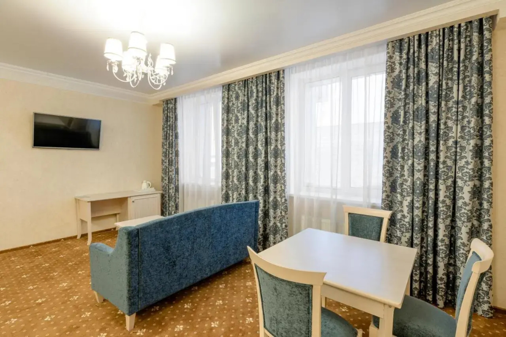 Отель Аквамарин