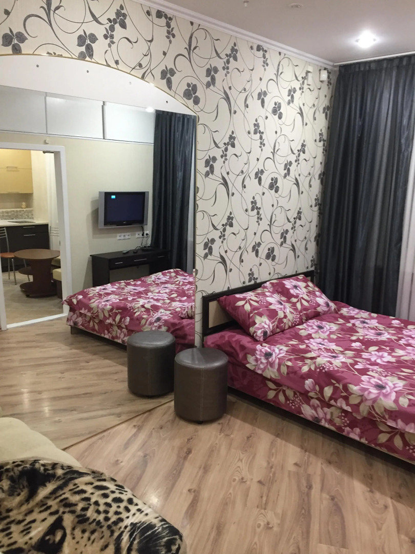 Апартаменты Площадь Победы 2