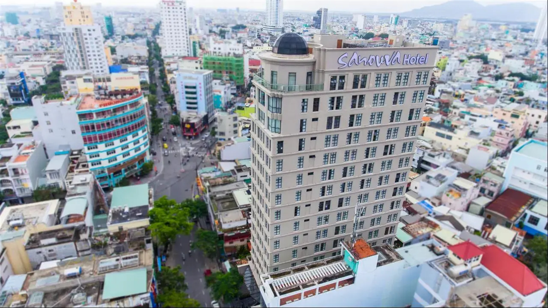 Отель Sanouva Danang
