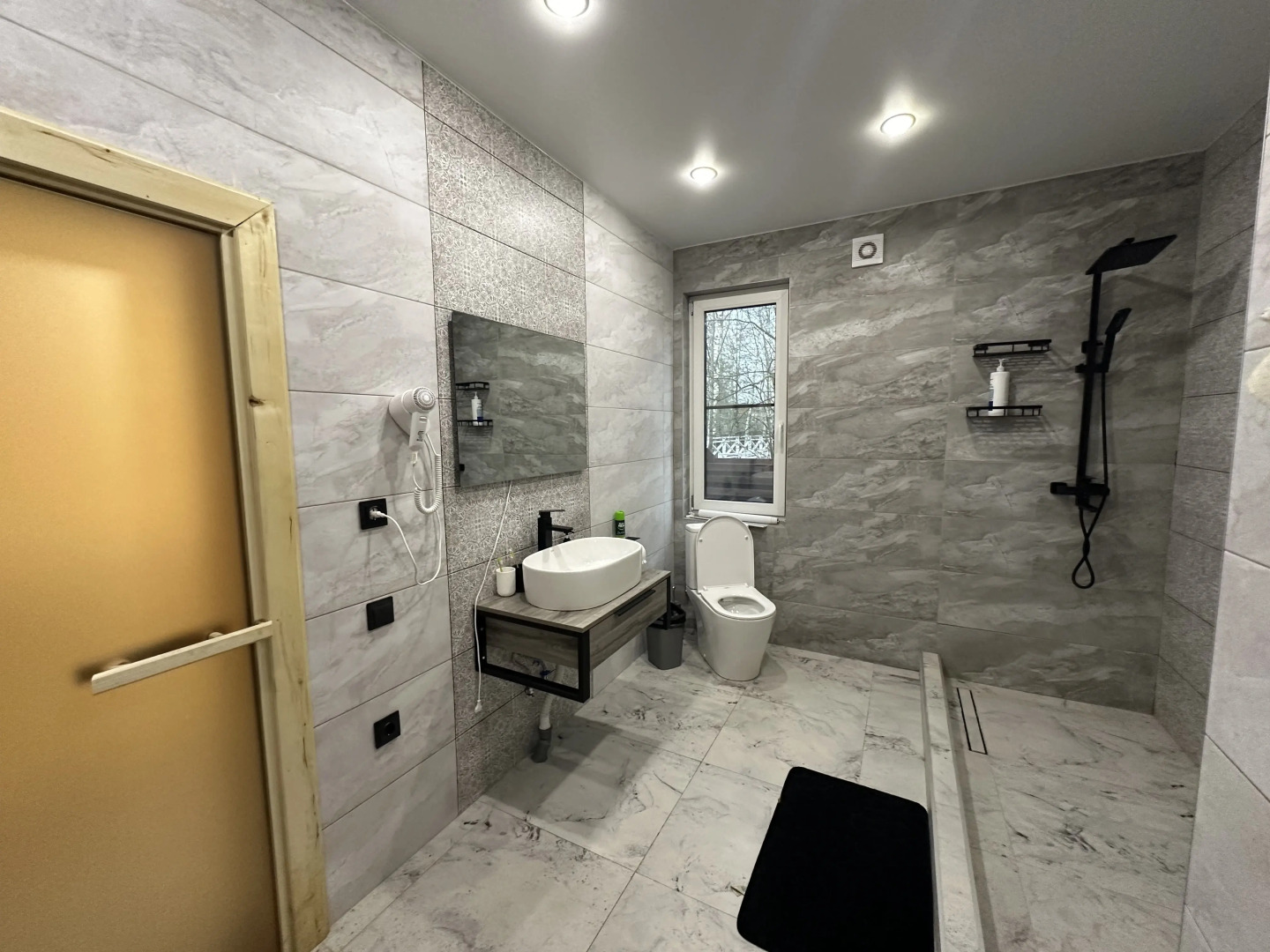 Частный дом семейный