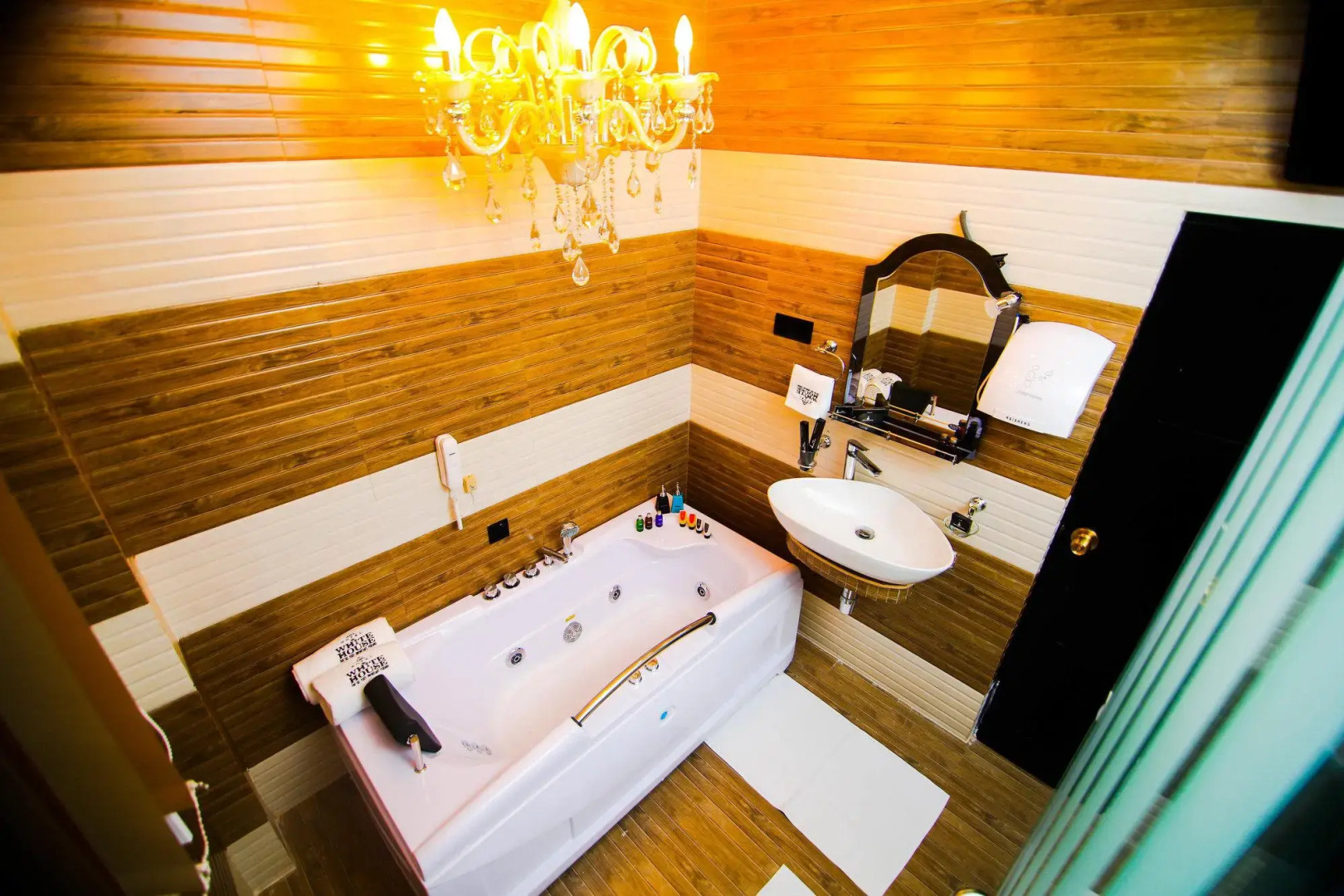 Отель White House