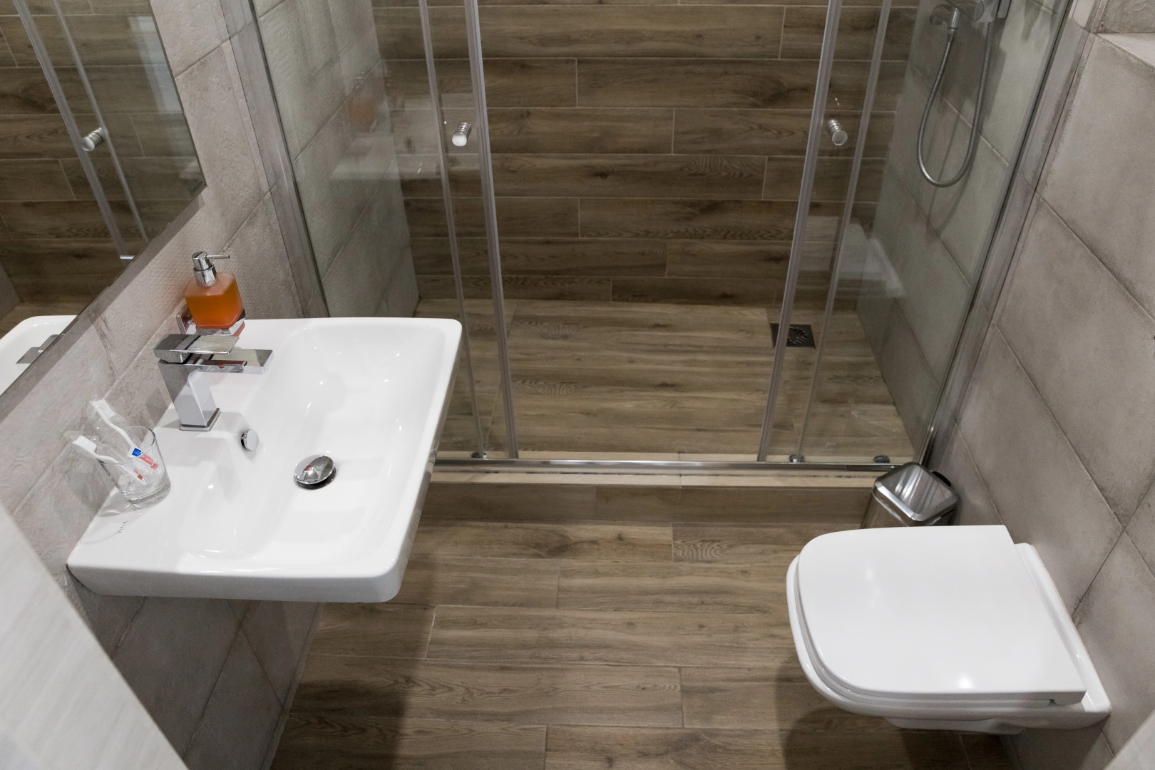 Отель Элеон