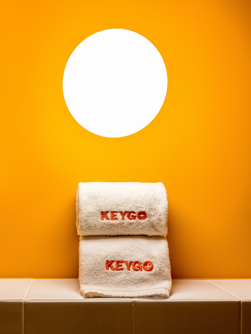 Апартаменты KeyGo 1036 с бассейном и видом на Новую Фондовую Оранжерею