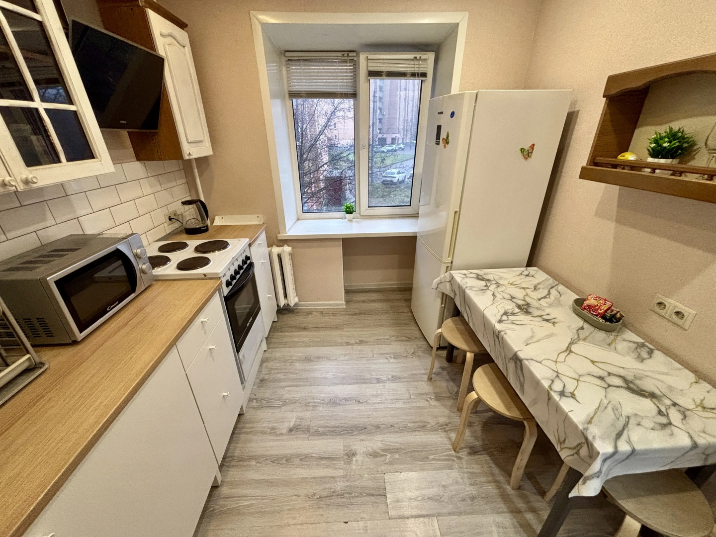 Квартира с Балконом на Теннисной 47/2