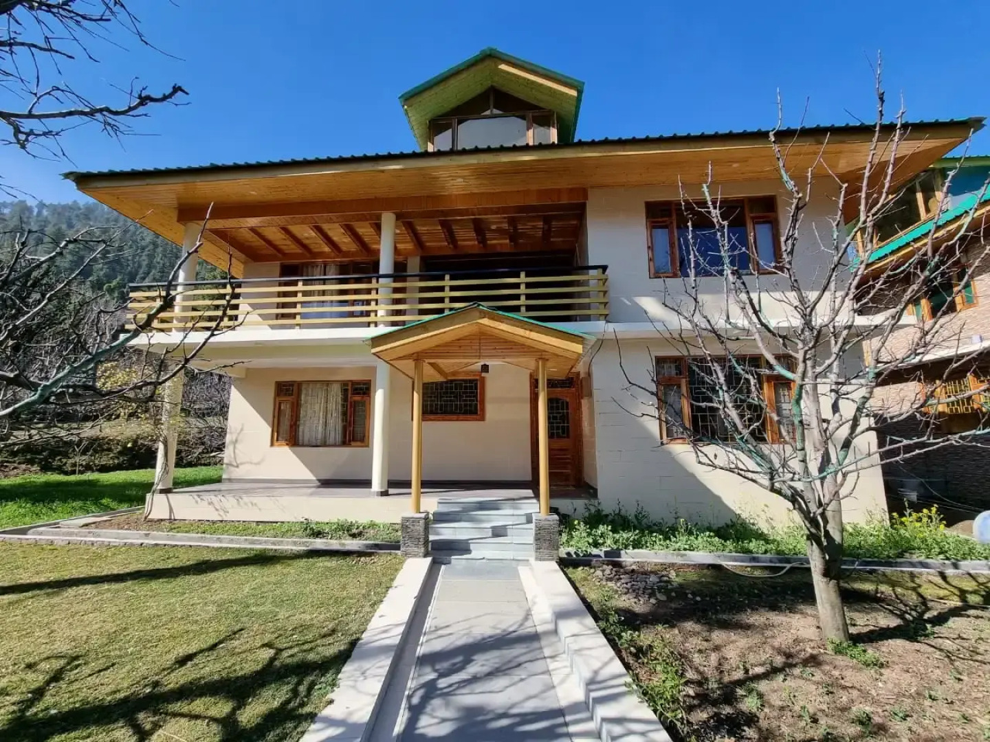 Отель Snow Peak Homes Manali