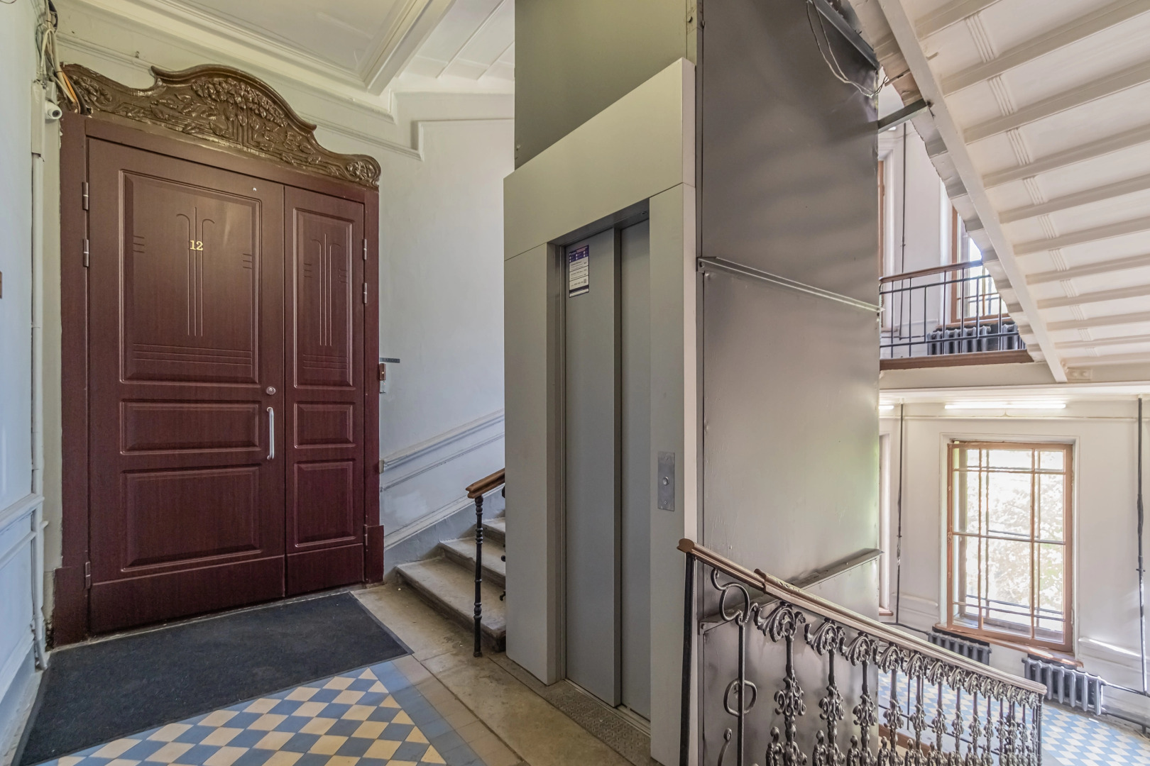 Меблированные комнаты Ларго у Невского проспекта