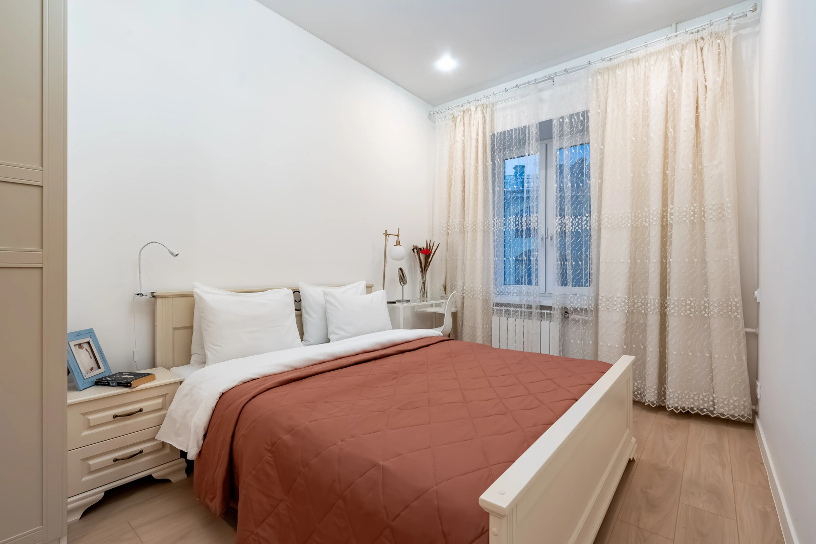 Апартаменты Sergeew Apartments 3-х комнатный Делюкс на Набережной Макарова