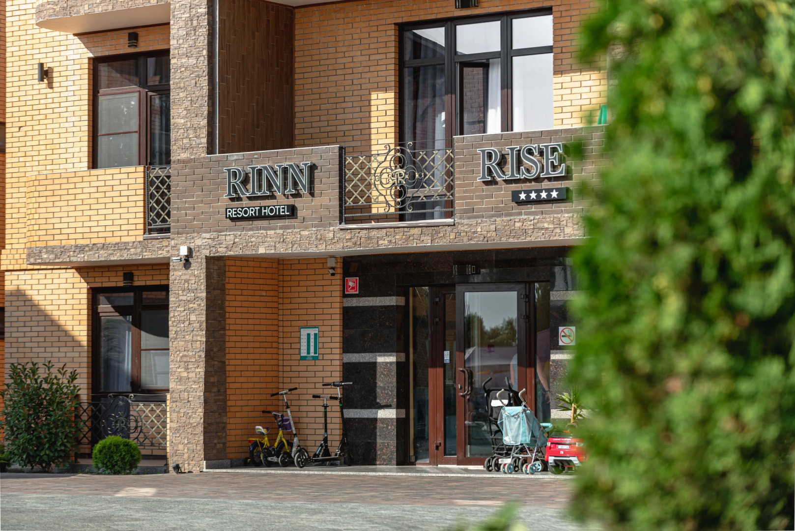 Отель Rinn Rise