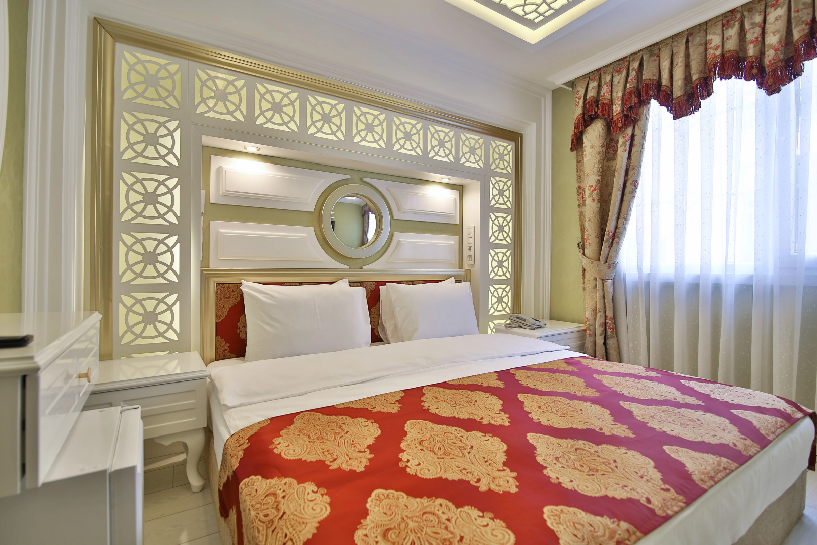 Отель Queens Land Istanbul