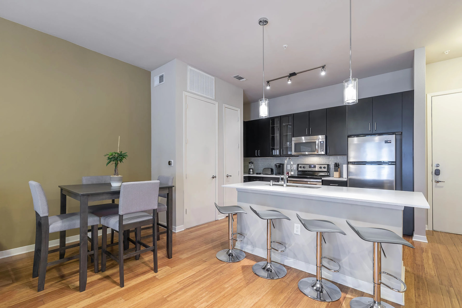 Апарт-отель Elan Med Center 225