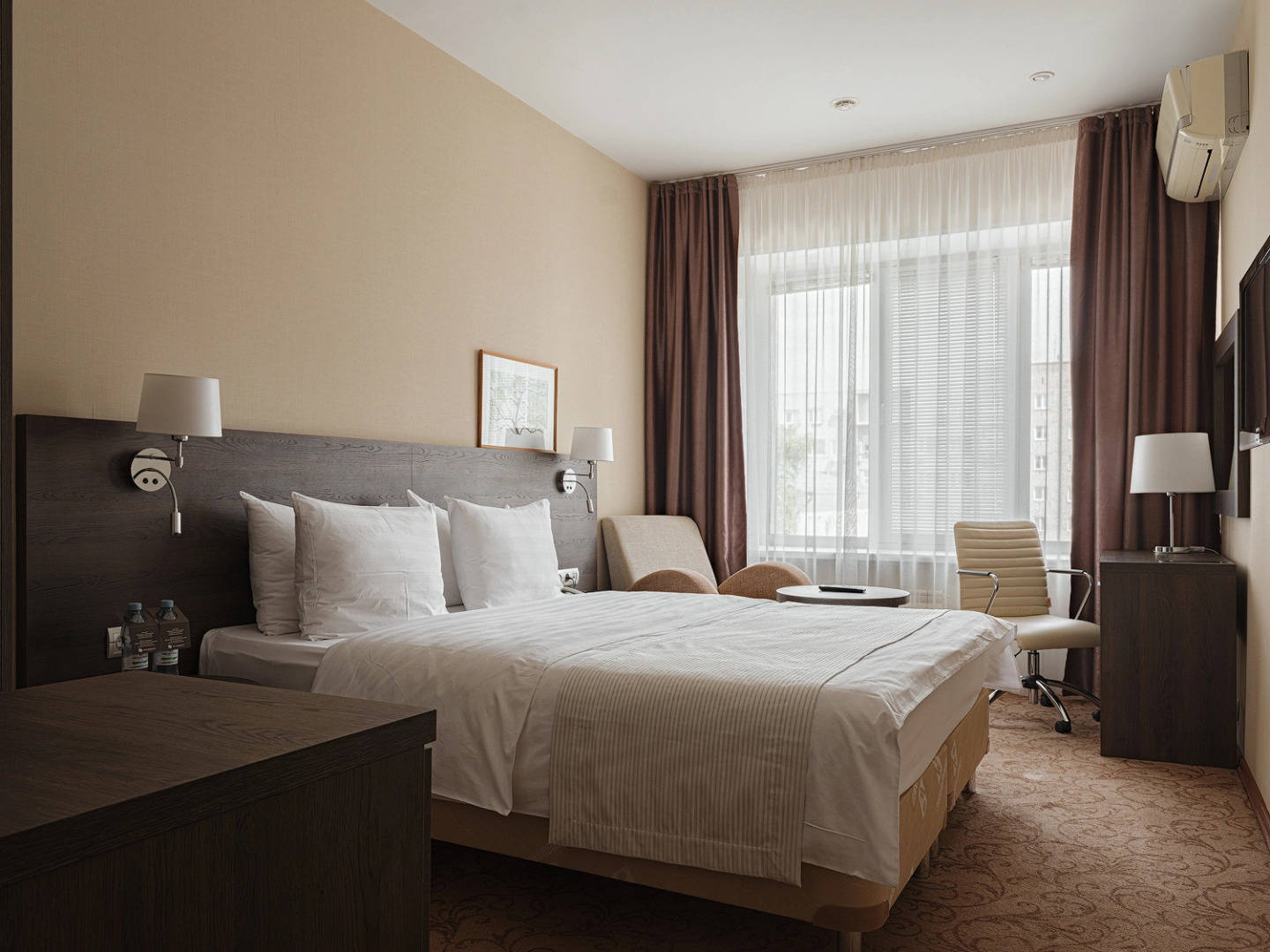 Гостиница Октябрьская