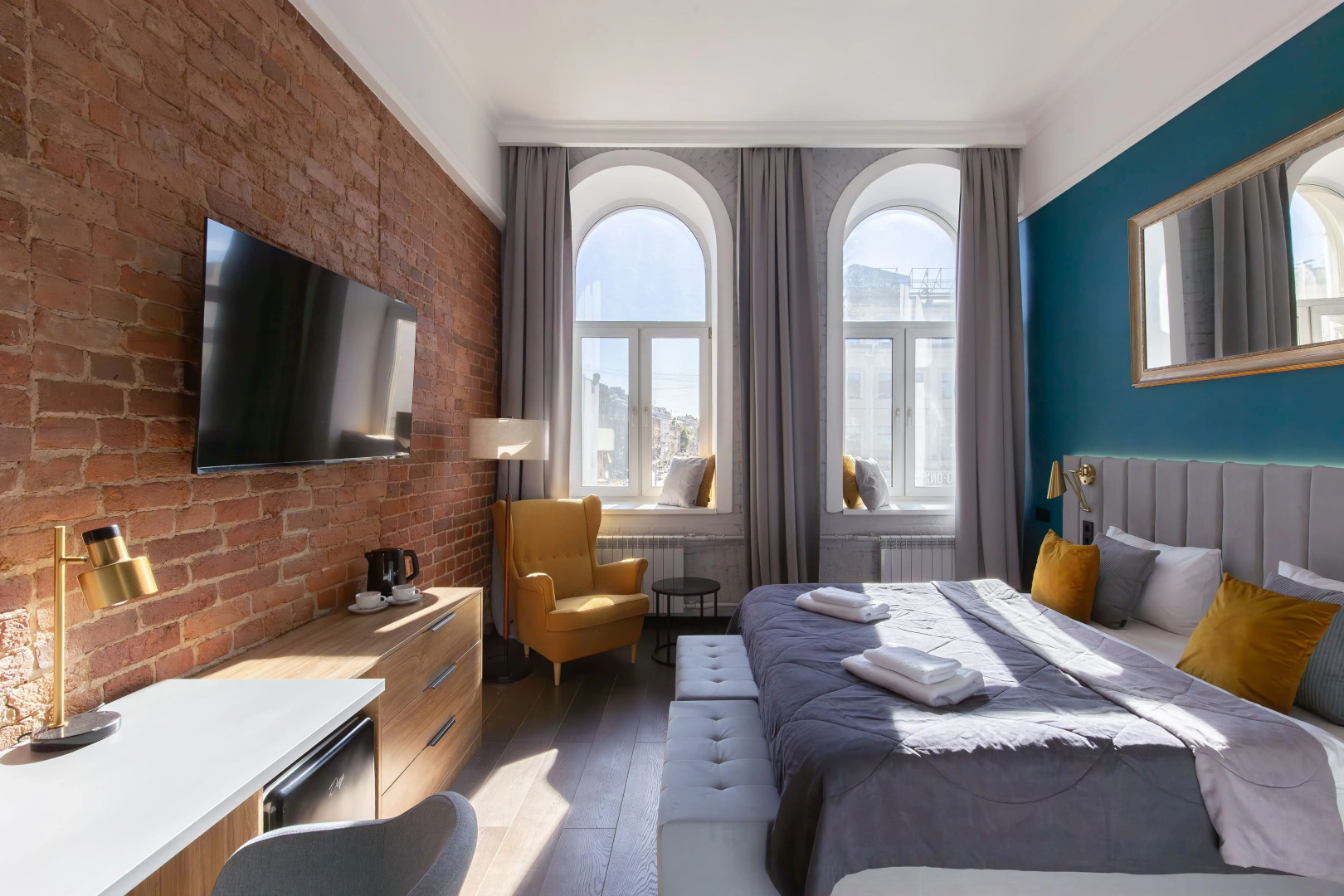 Отель Лопатин Невский 100