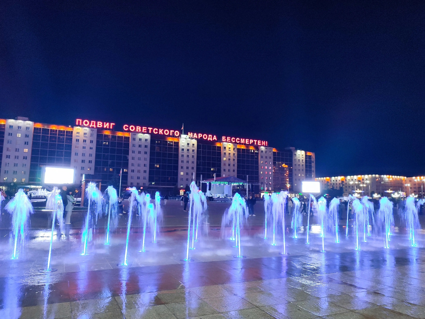 Апартаменты в самом центре Витебска с шикарным панорамным видом на площадь Победы