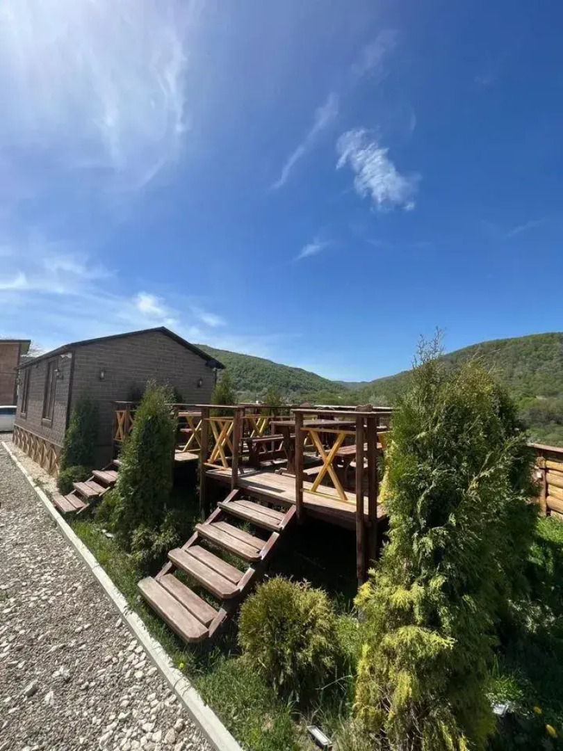 Частный дом с бассейном