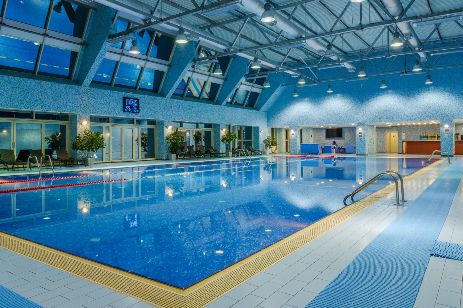 Отель Маринс Гранд Астрахань