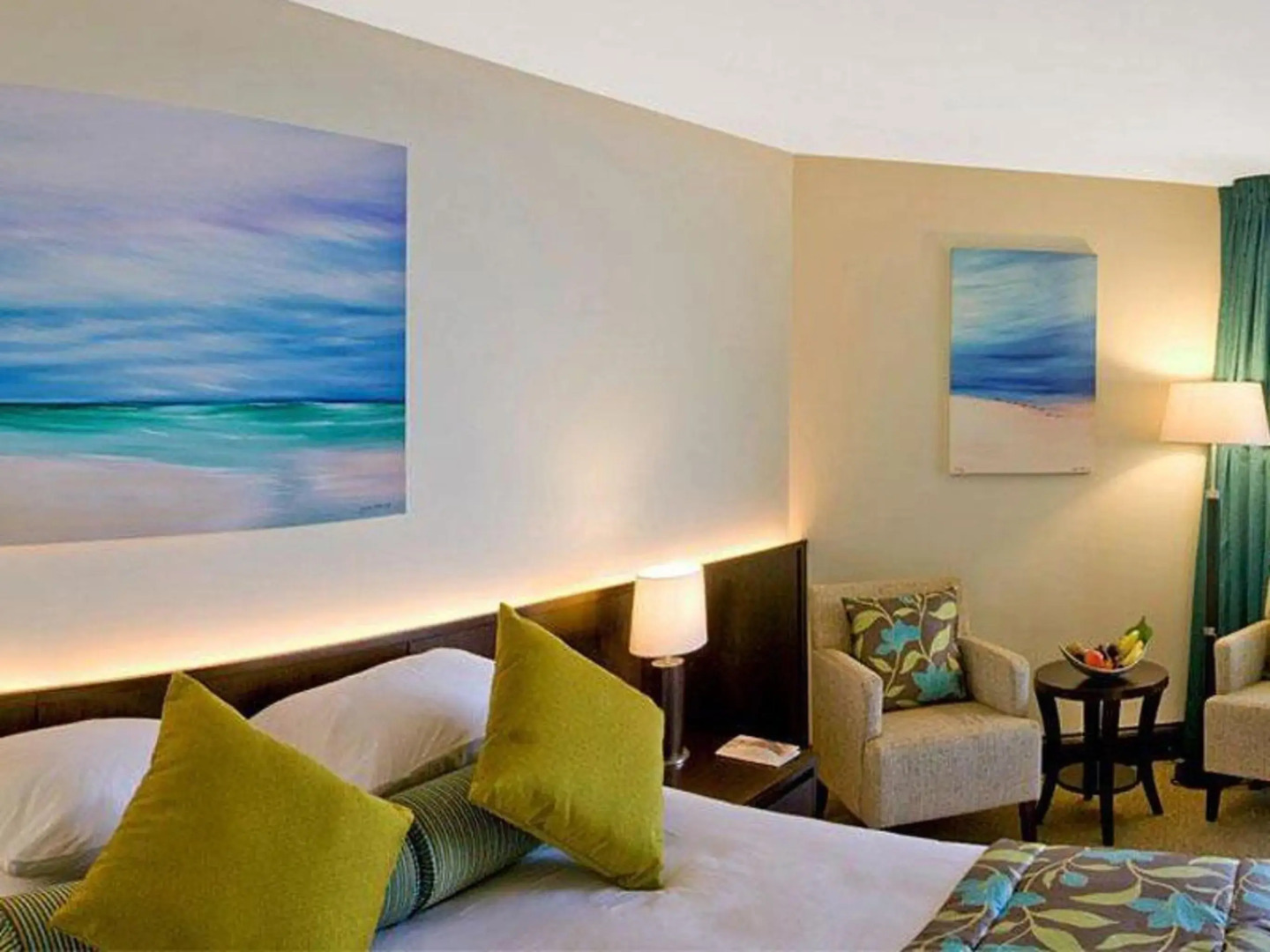 Курортный отель JA The Resort - JA Beach hotel