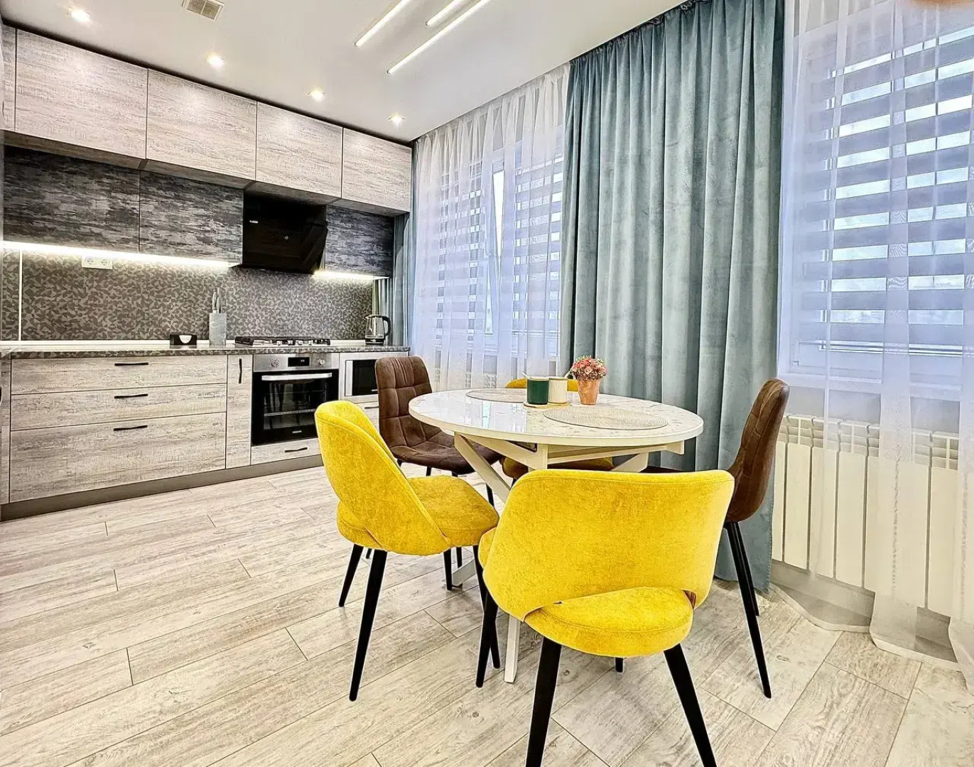 Апартаменты Дизайнерские 3-комнатные для большой семьи