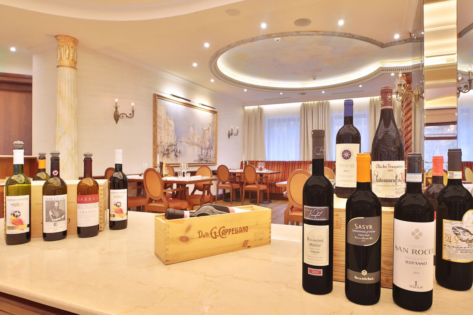 Resort Retro Riverside Wellness