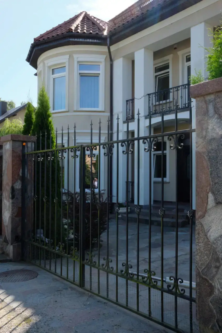 Частный дом Просторный уютный Особняк