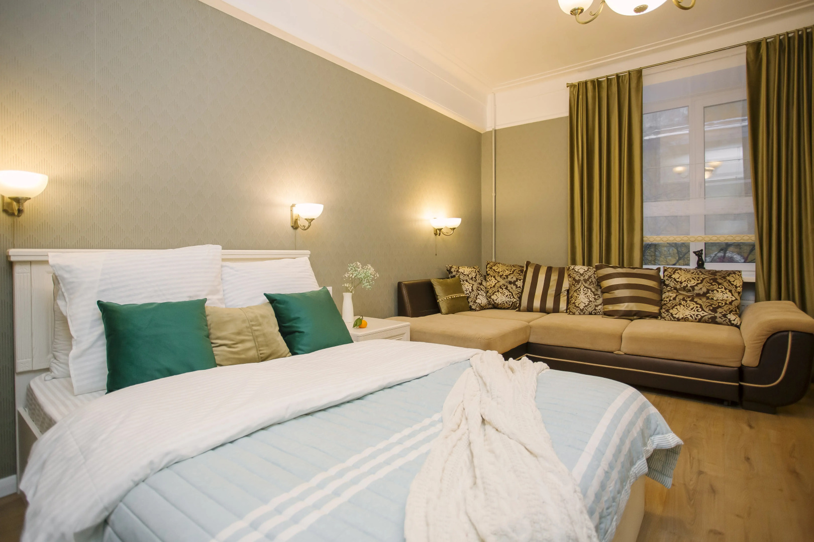 Апартаменты  УK АTМОCФEРA Еlеgаnce cтильнaя, пpосторнaя кваpтира в историческом цeнтpе Яpоcлавля