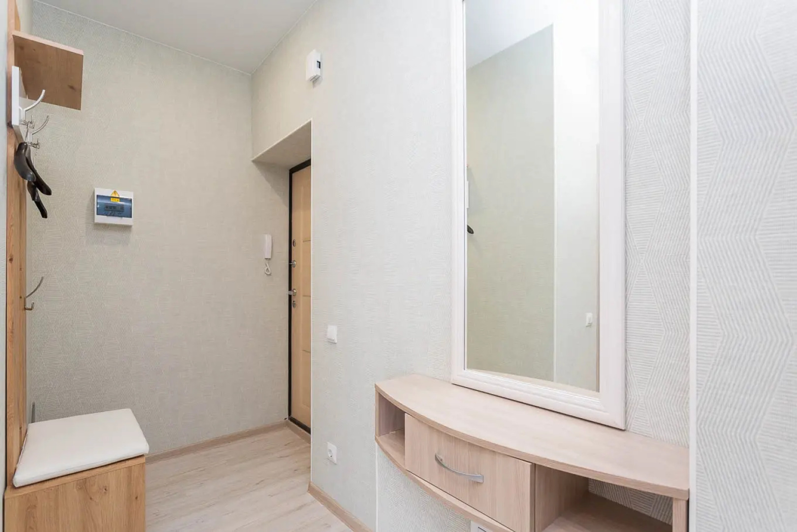 Апартаменты Seven Floor Apartment