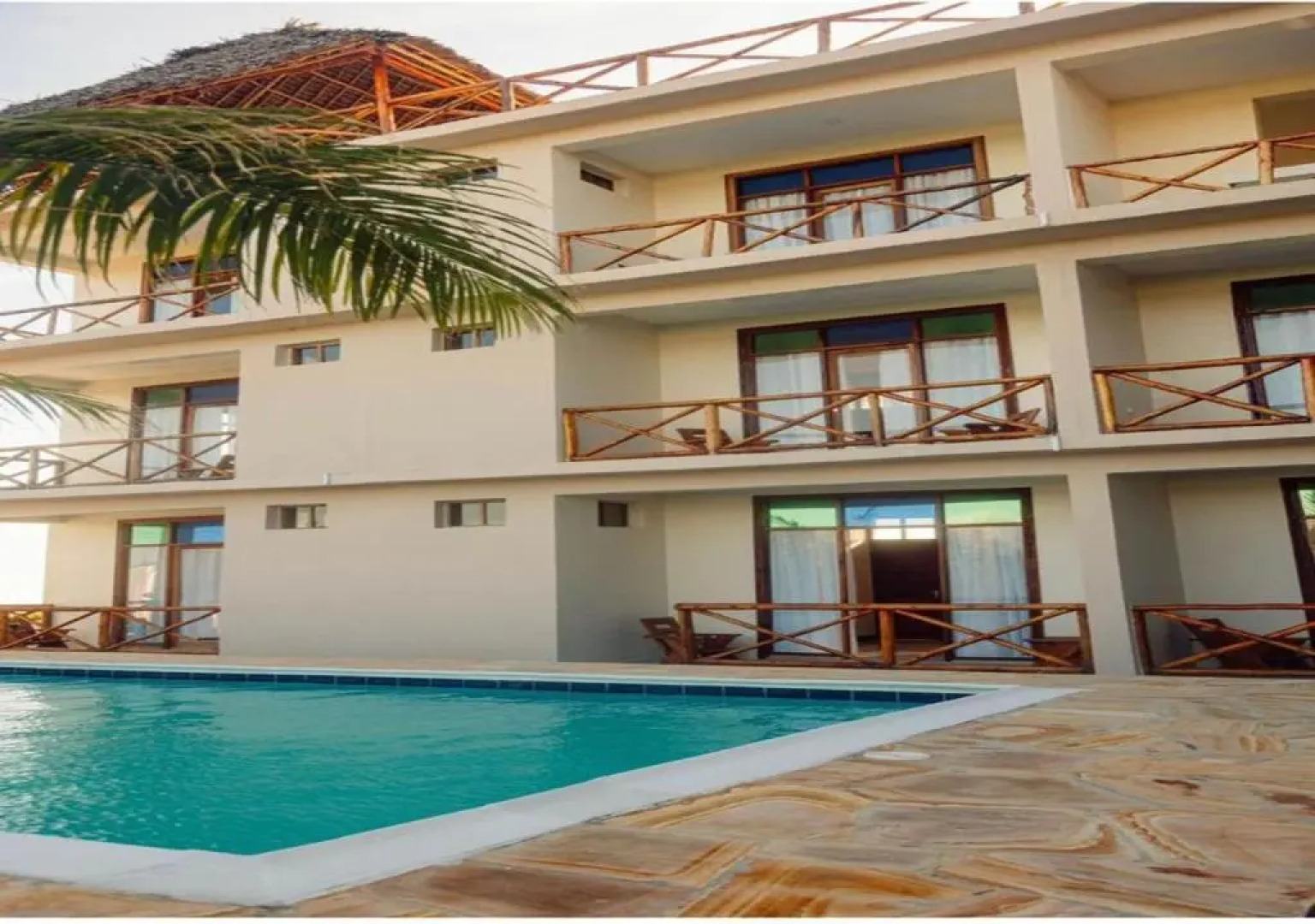 Отель Ocean Breeze