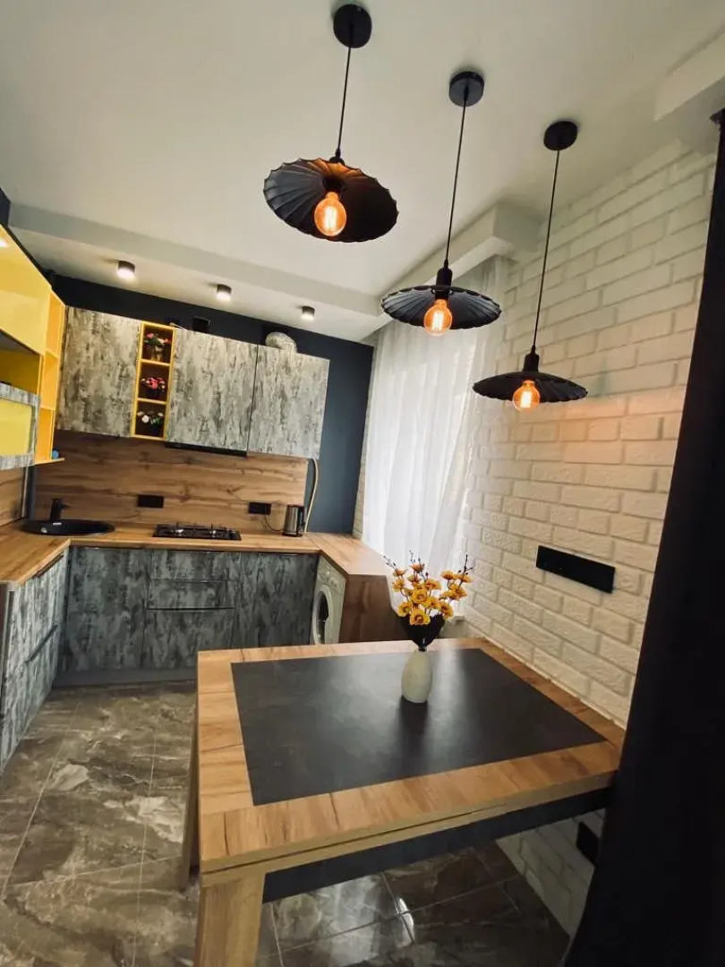 Апартаменты Современные на улице Коммунаров