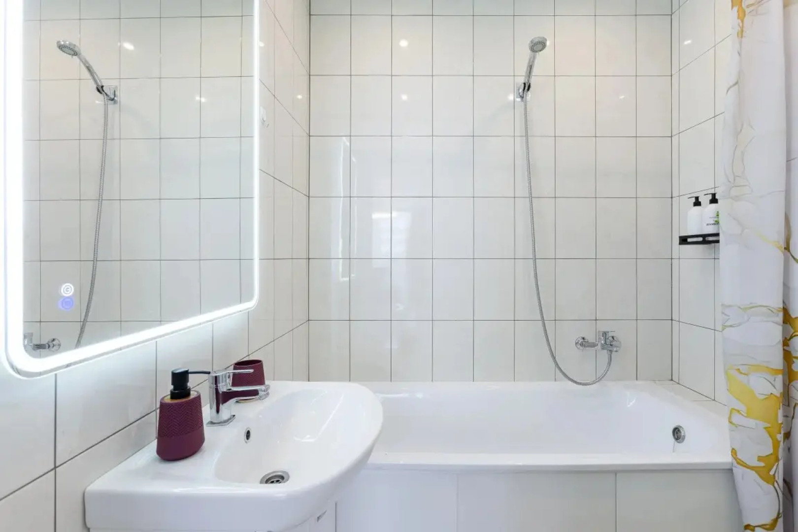 Апартаменты RentPlaza на Корабельной 1