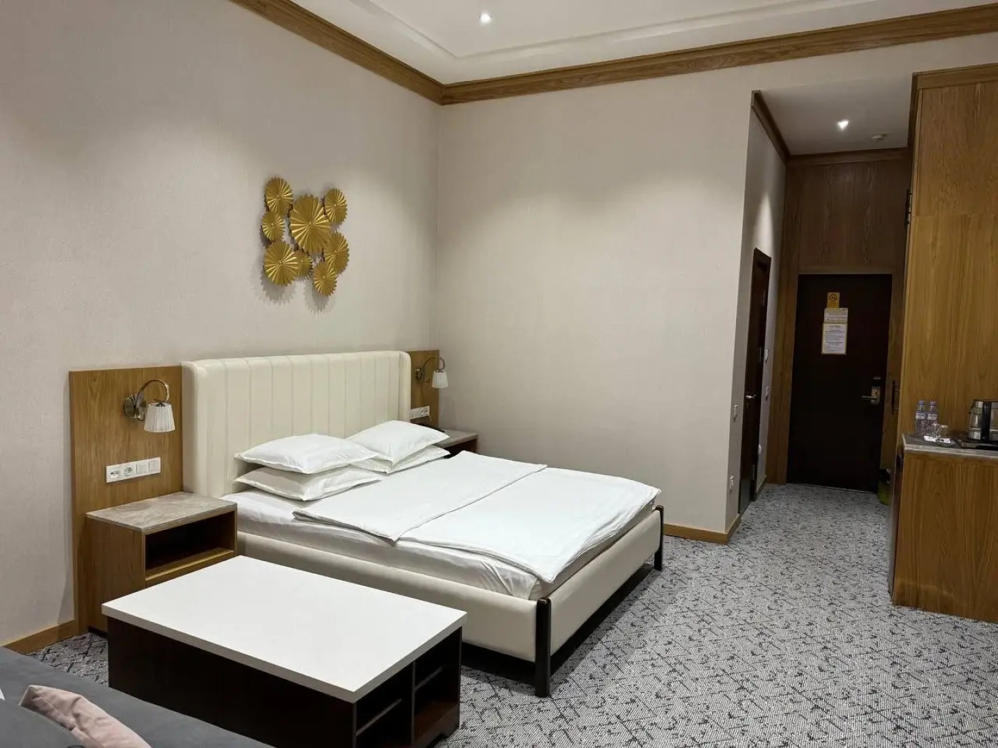 Отель Vella Elegant