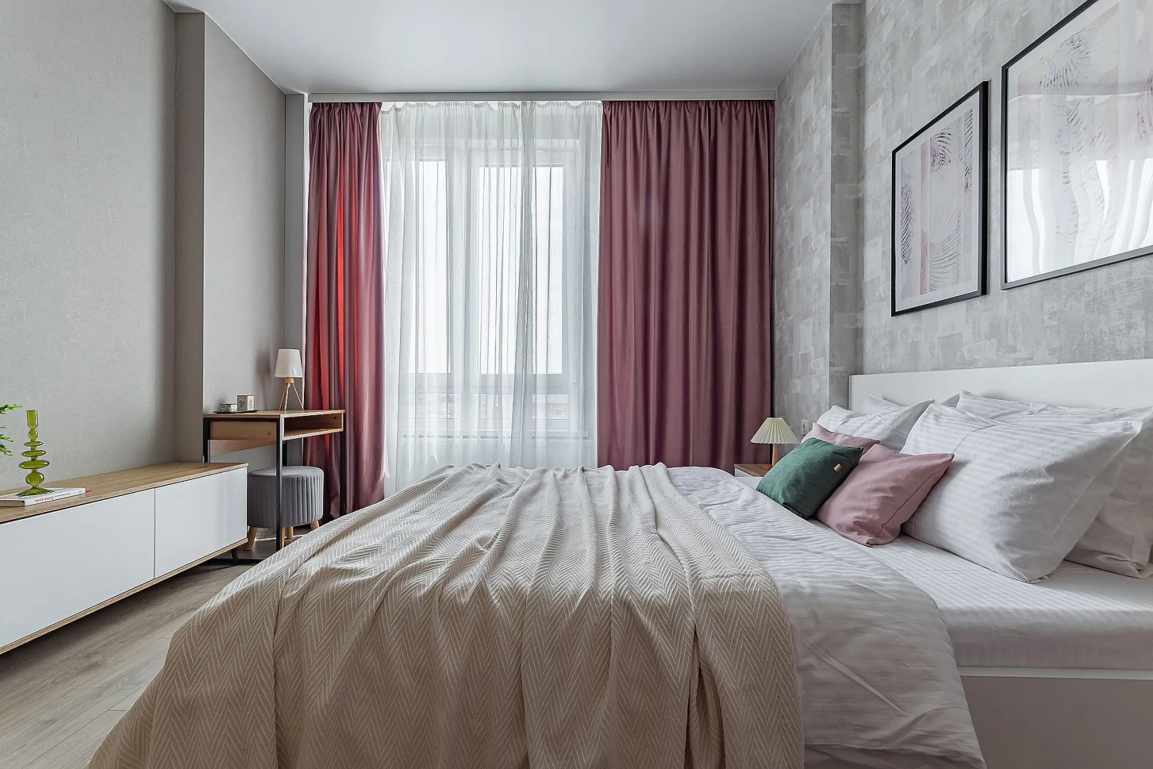 Апартаменты Просторная студия в центре на ул. Горького 23а Сова-Дом