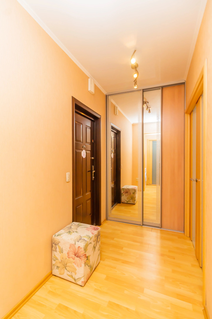 Апартаменты на Академика Королёва 7