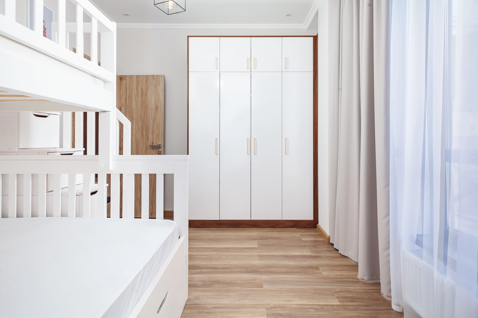 Апартаменты для Большой Семьи с Тремя Балконами