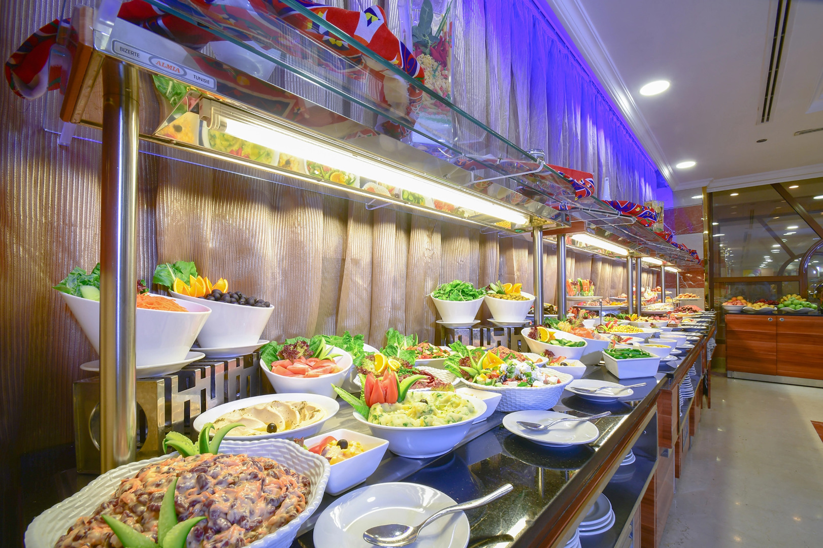 Отель Golden Tulip Al Ansar