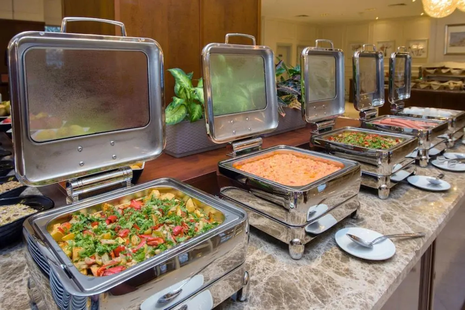 The Grand Gloria Отель