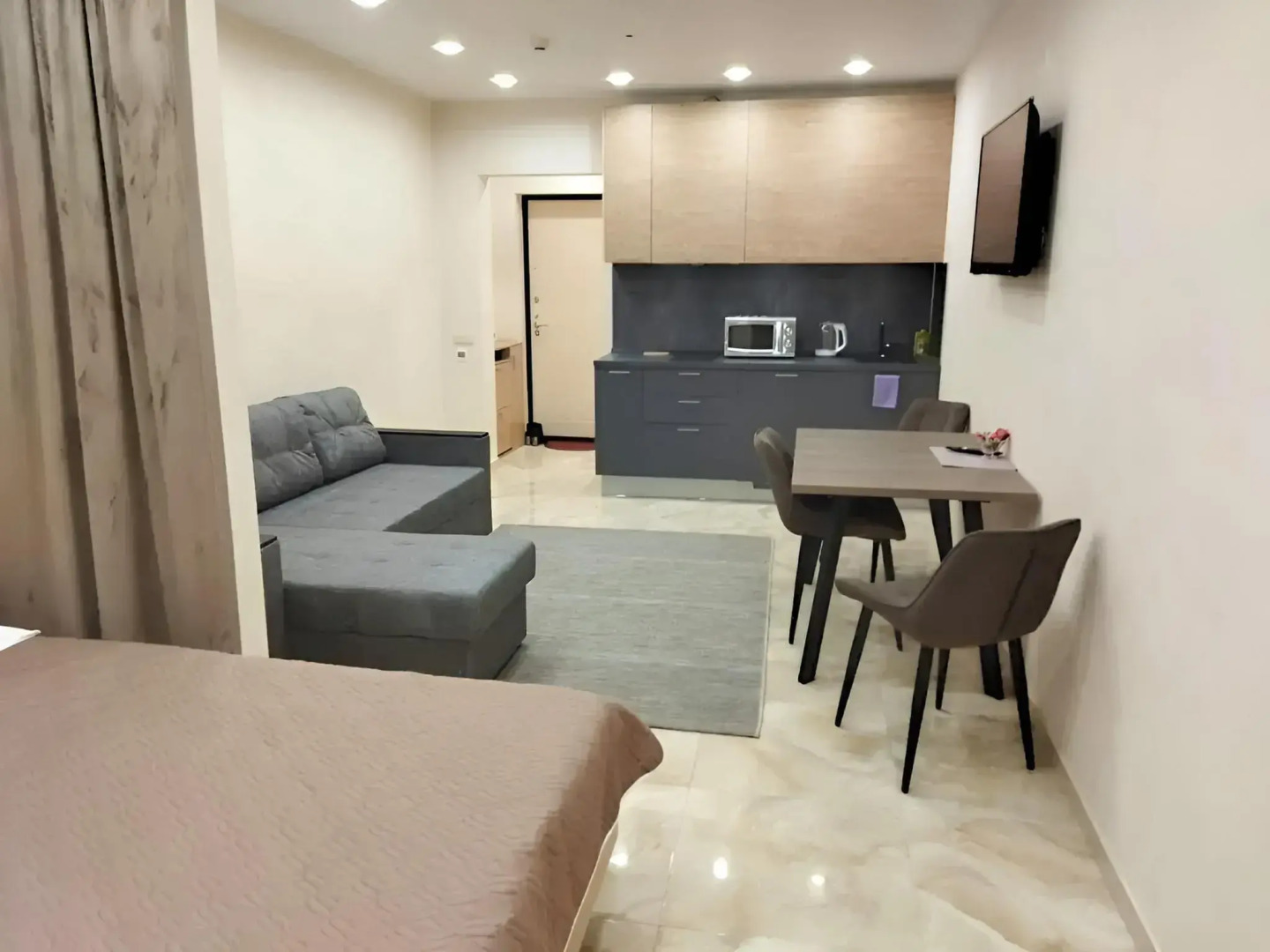 Апартаменты Комфорт в Сочи на Несебрской 14