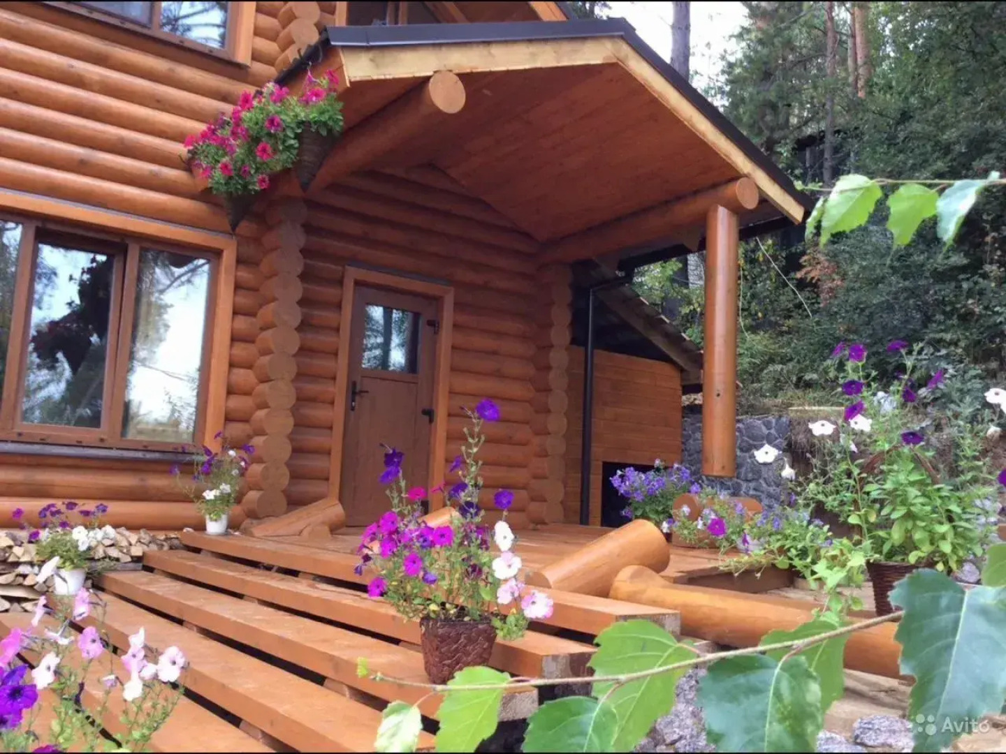 Частный дом на берегу Лемболовcкого озеpа