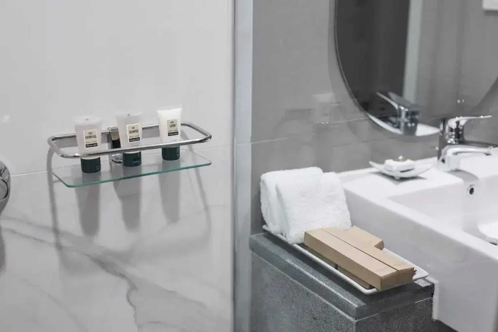 Отель 56 Surawong Hotel Bangkok