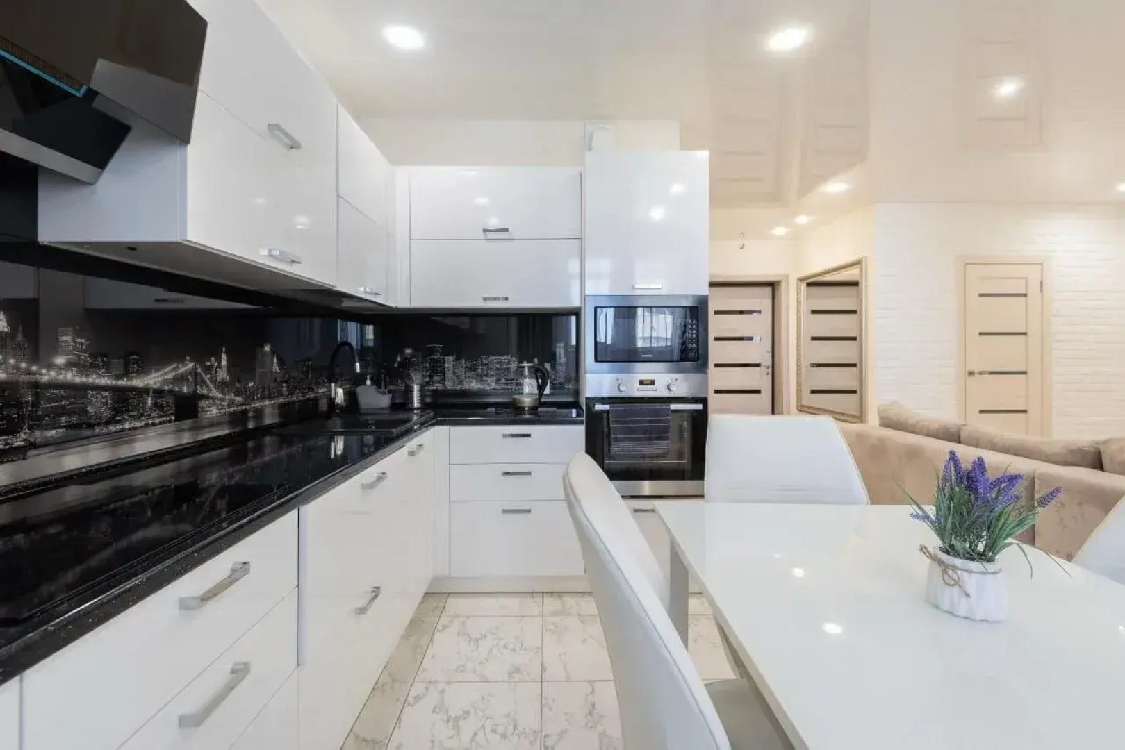 Квартира 1 Комнатная 50 м²
