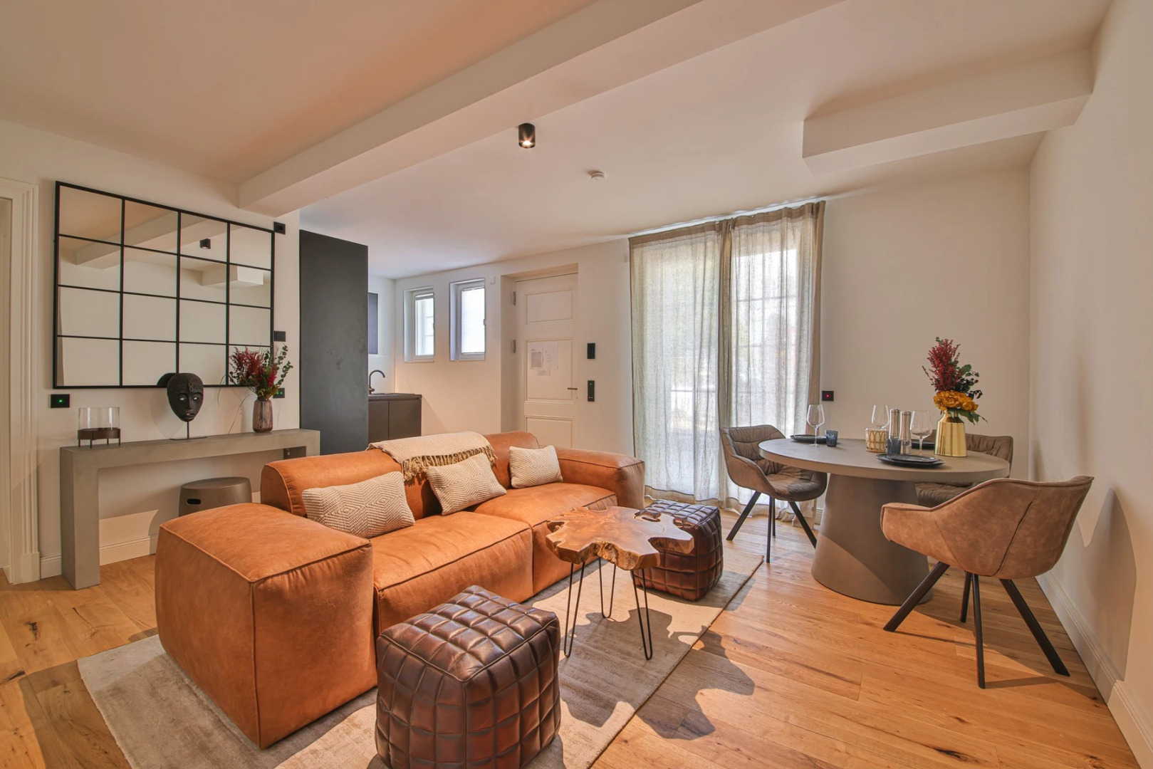 Apartments Aeronaut Suits powered by Pearl1