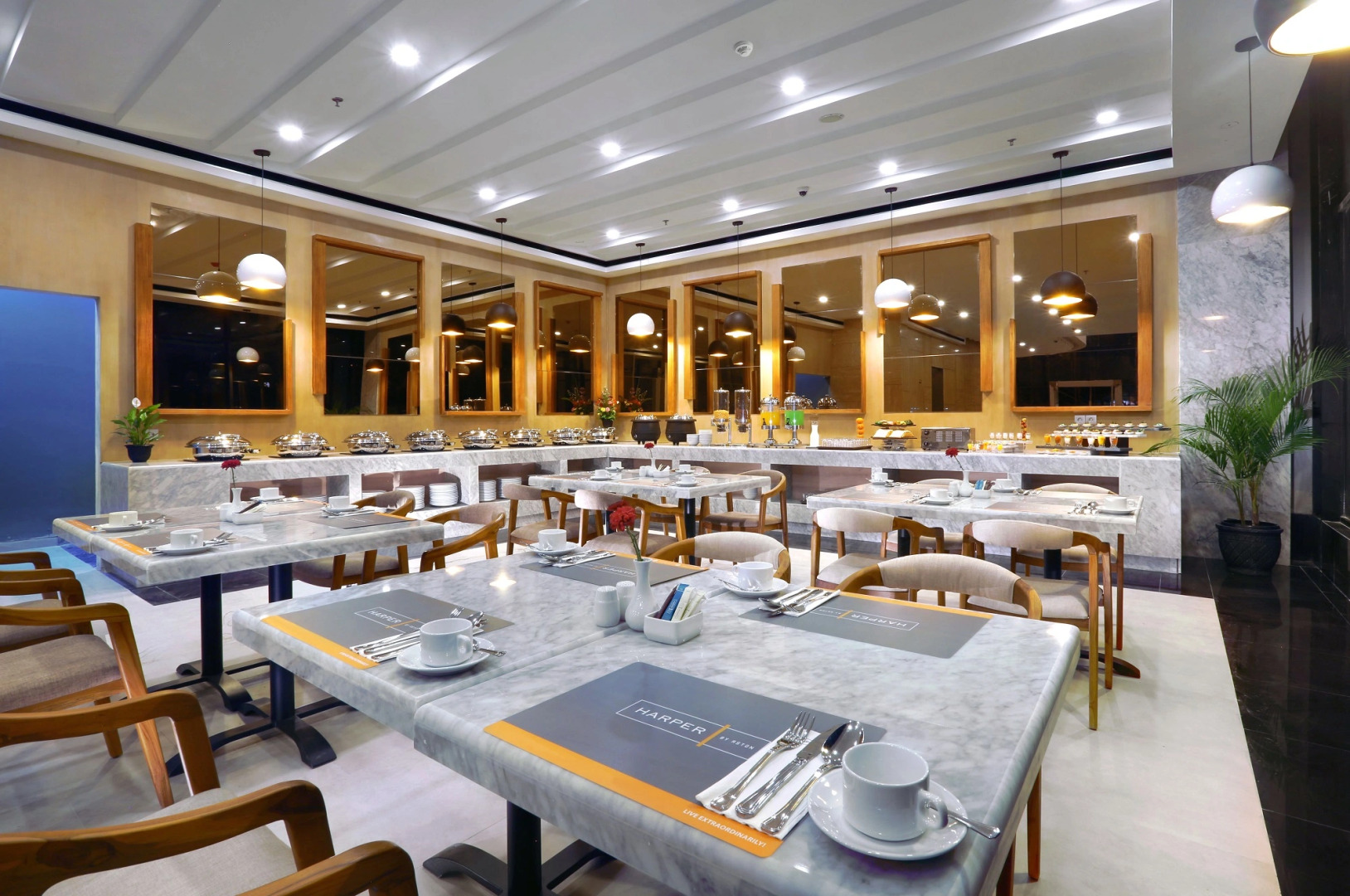 Отель Harper Cikarang