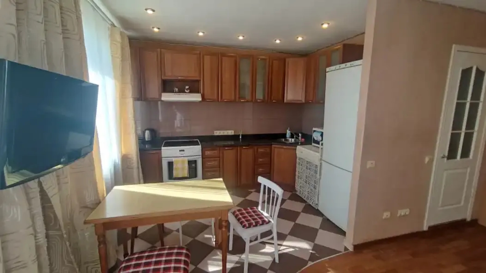 Квартира 10 мин до центра, уютно, чисто, ванна для двоих