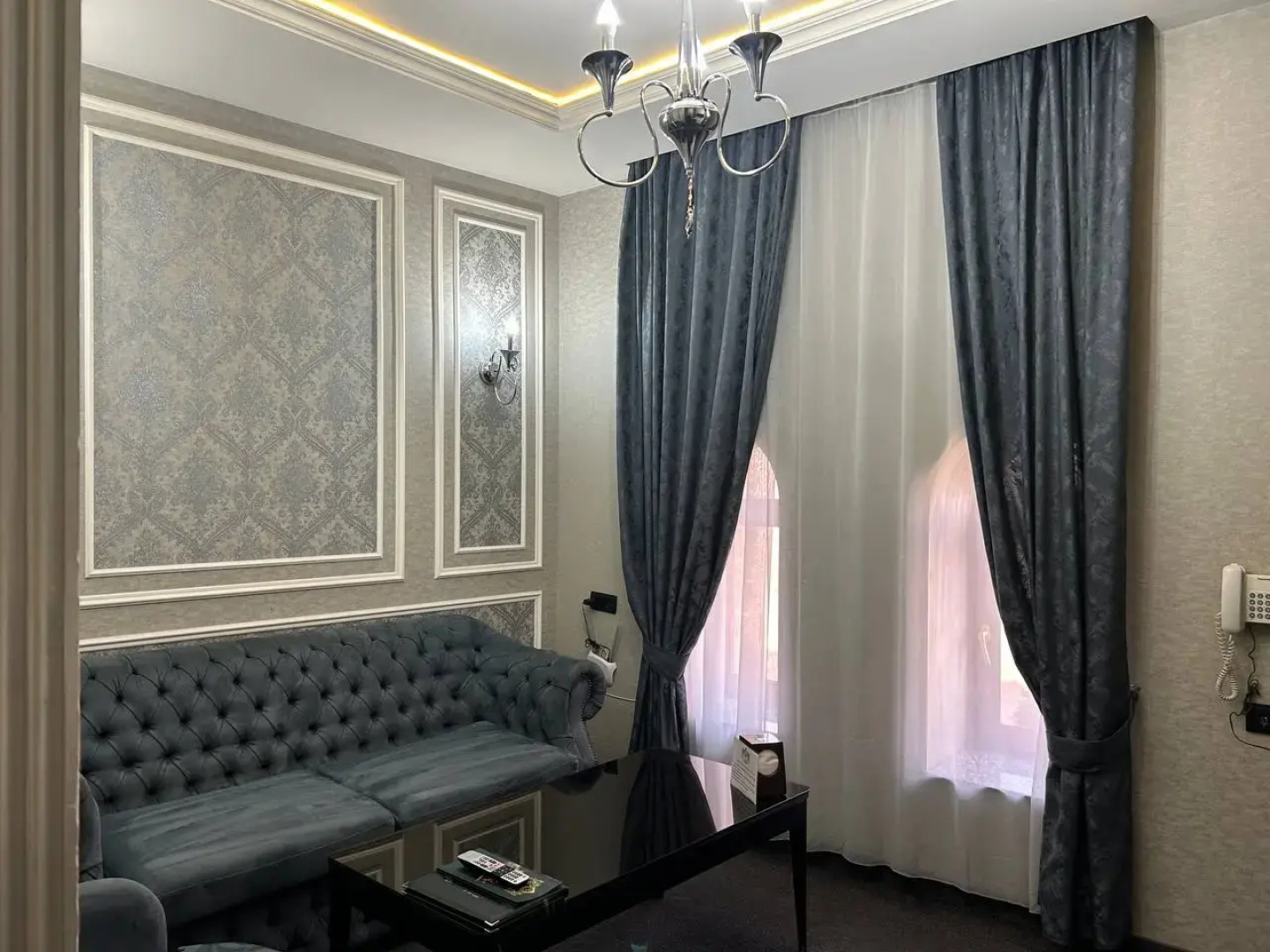 Отель Roma Yerevan & Tours