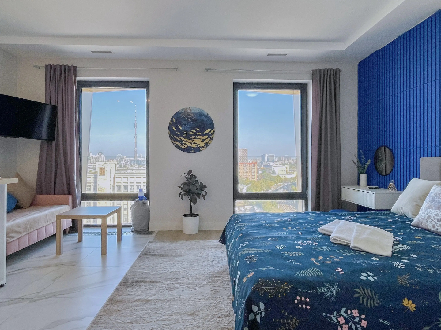 Апартаменты с Панорамными Окнами на 14 Этаже Небоскреба Бизнес-Класс в ЖК D1