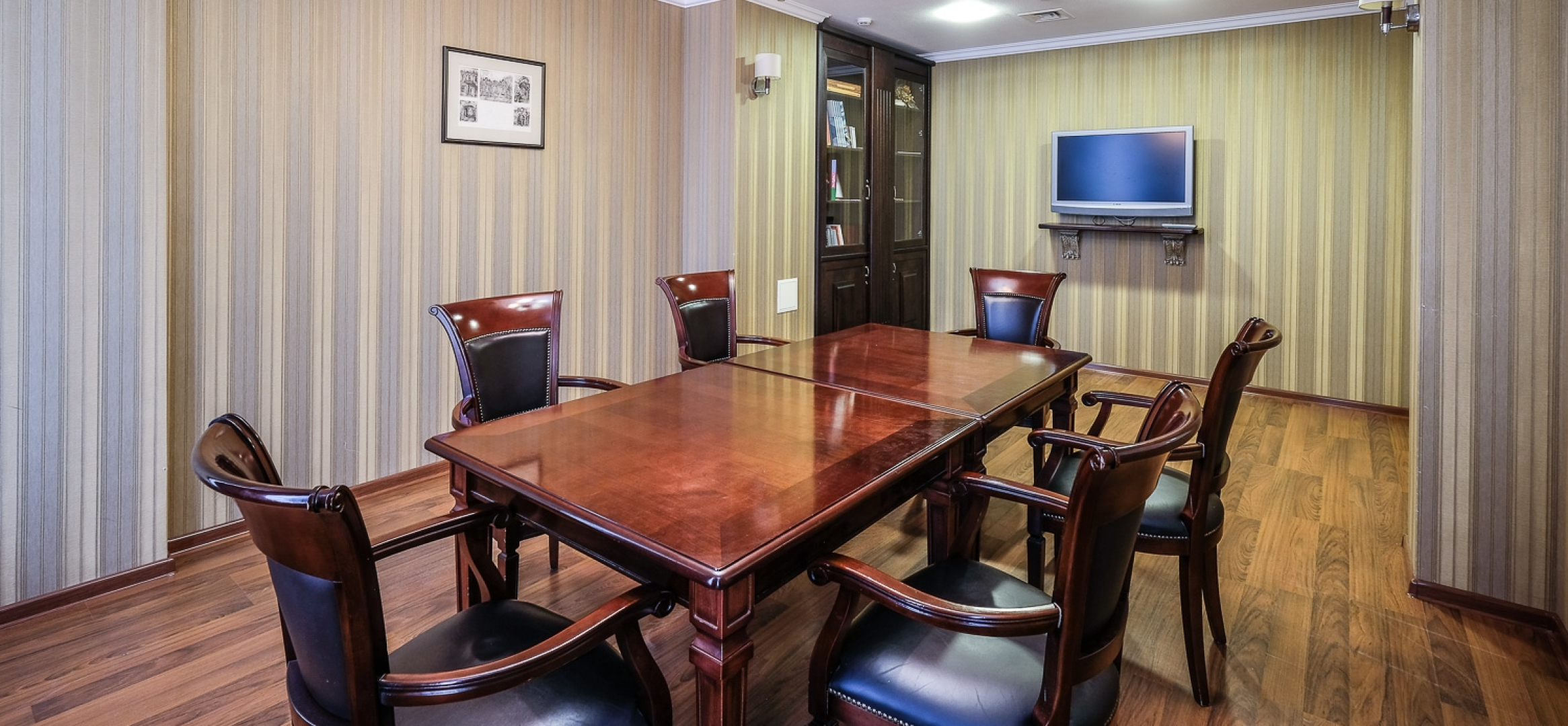 Отель Red Royal by Undersun