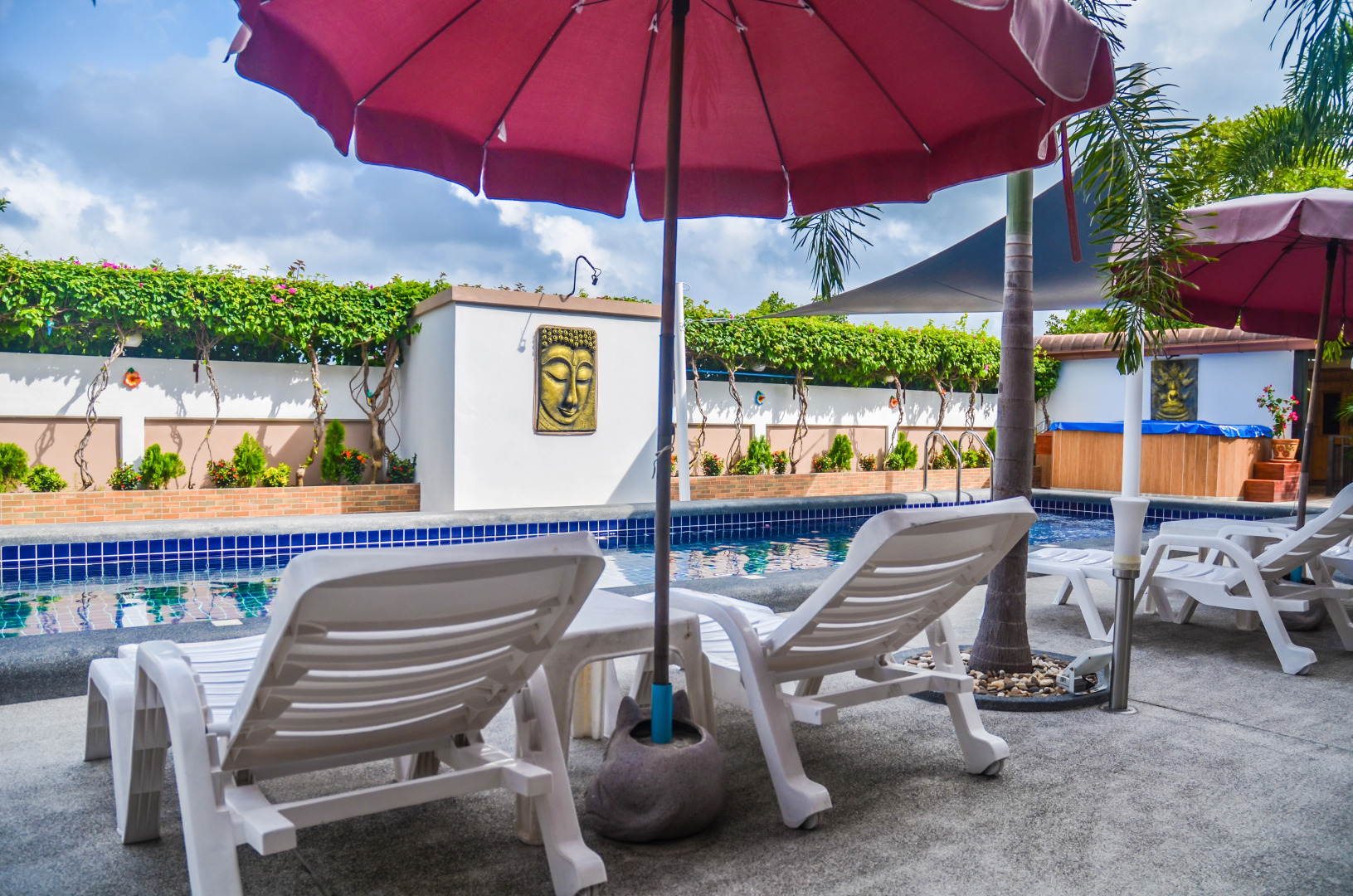 Отель 4 Palms Resort