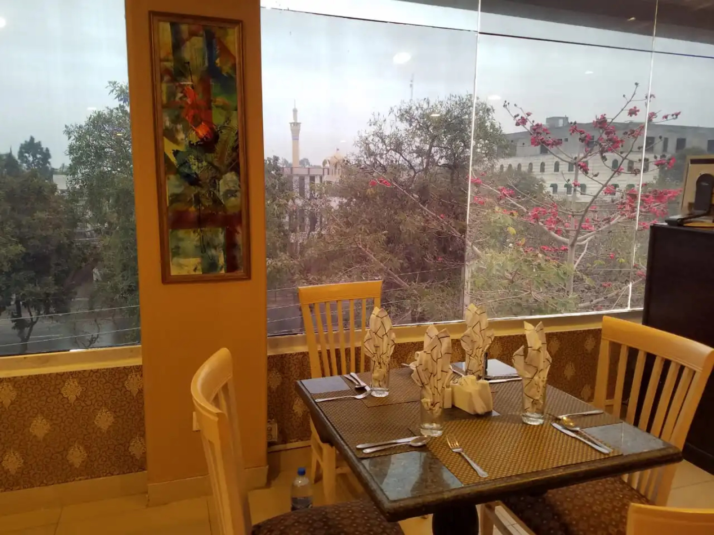 Отель Royal Lahore