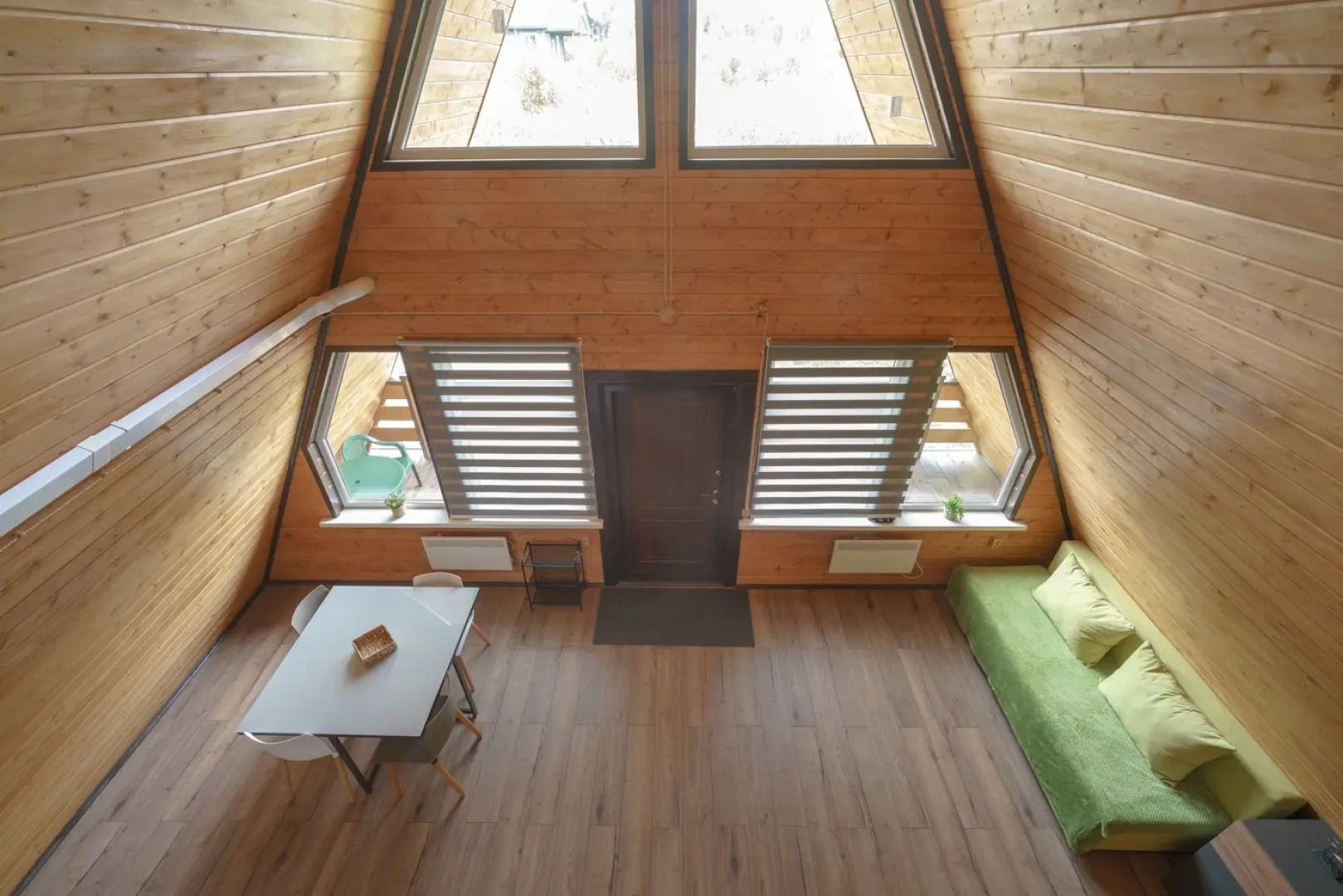 Частный дом Семейный афрейм с баней и бассейном у реки